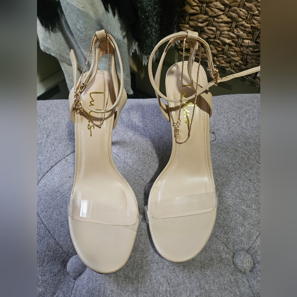 NWT Lulu's Nude Heels - Picture 3 of 7